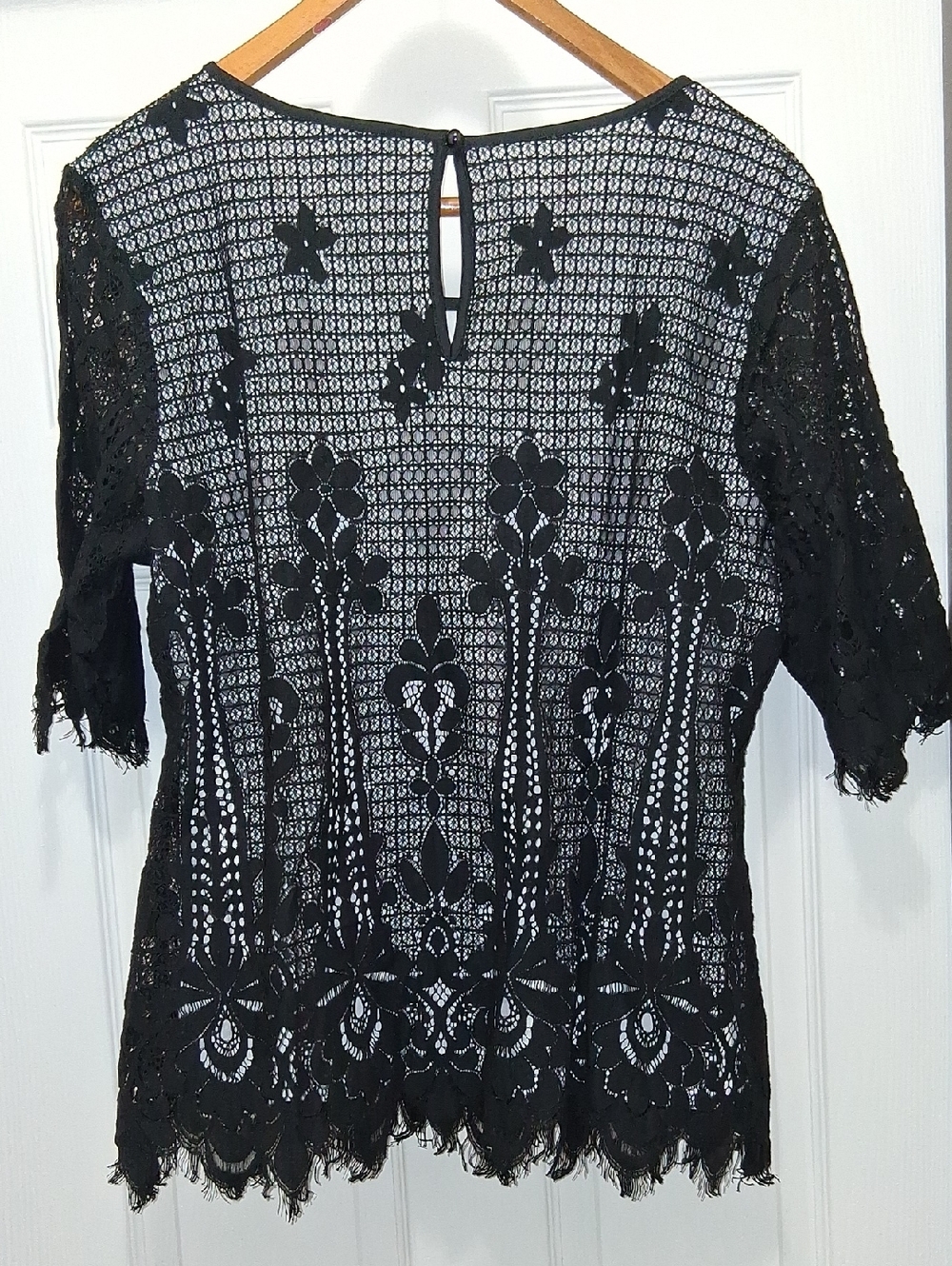Chicwe Black Lace Top - Picture 4 of 7